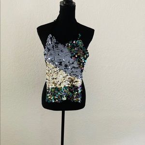 Sequins top with straps crossing in the back